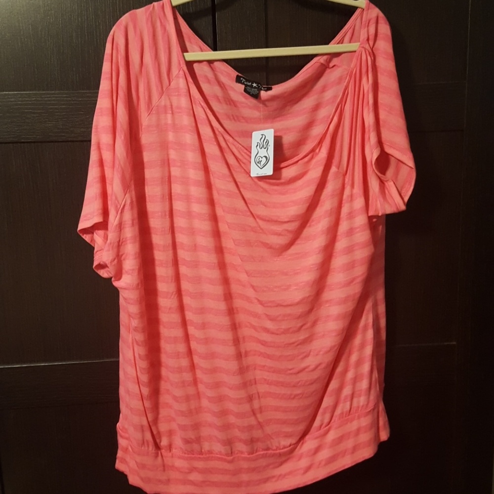 Off 1 shoulder short sleeve top (size 3)